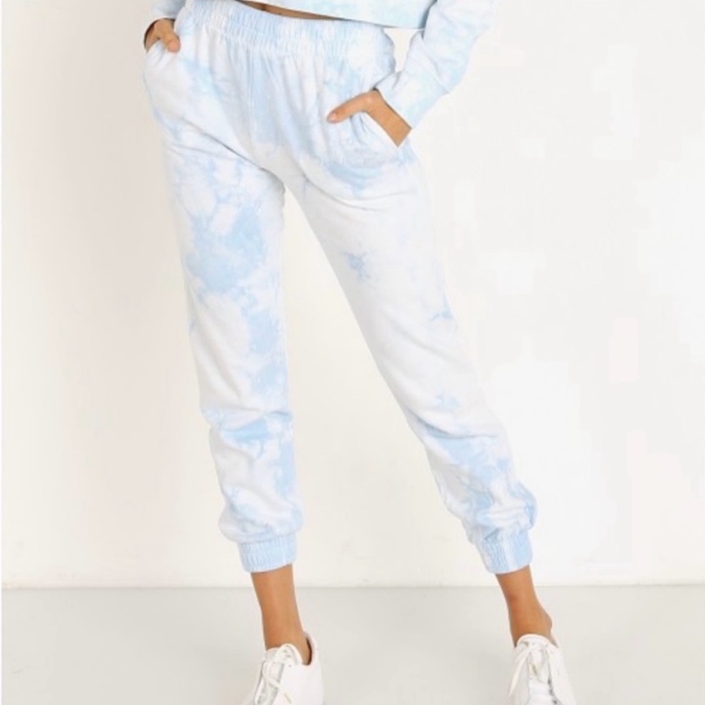 NWT Frankie's Bikinis Aiden Tie Dye Cloud Sweatpants Size S